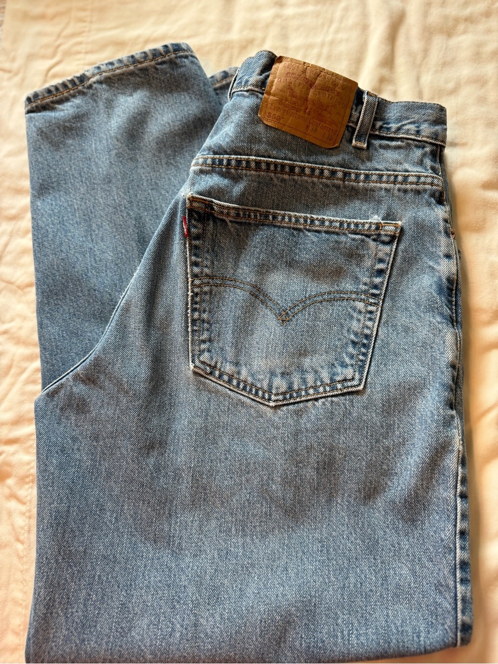 Vintage 2002 Levi's Light Blue 560 Loose Fit Tapered Leg Men's Jeans 38x30